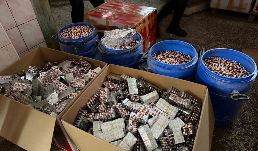 Fırında varil varil uyuşturucu hap ele geçirildi: Toplam 1 milyon 758 bin adet