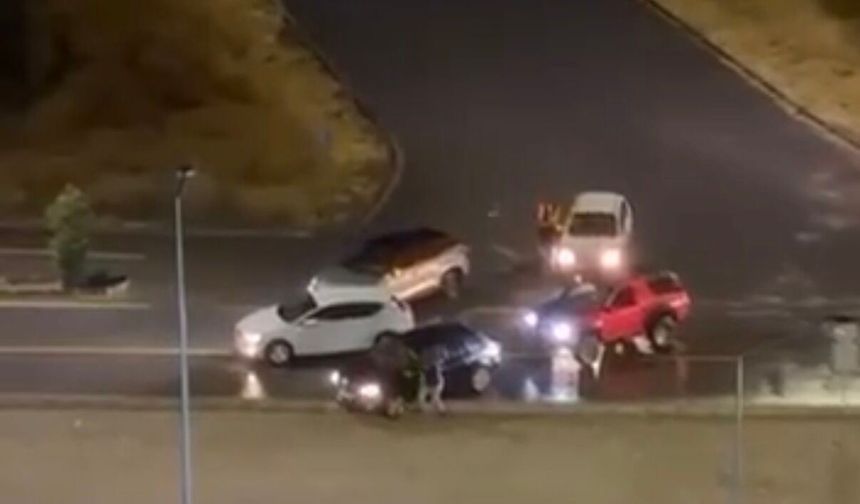 Yağmur kazayı beraberinde getirdi: 3 araç çarpıştı