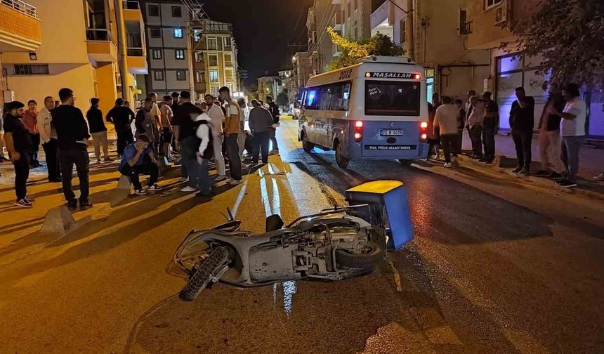 Motosiklet yayaya çarptı: 2 yaralı
