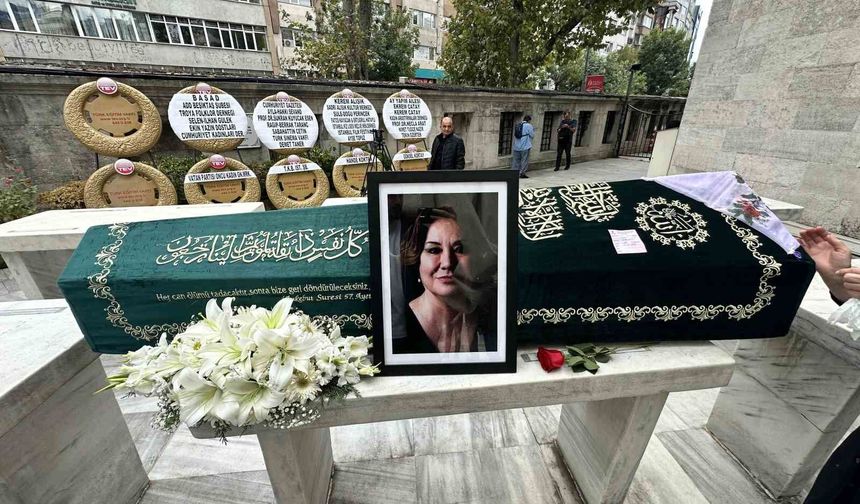 Oyuncu Gülsen Tuncer son yolculuğuna uğurlanıyor