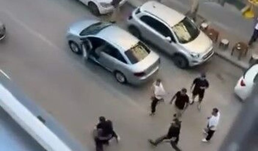 Trafik durdu, cadde ringe döndü.. O anlar kamerada