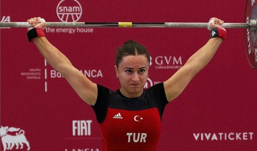 Niğdeli halterci Aysel Özkan’dan büyük başarı!