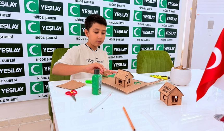 Niğde’de atık malzemelerden kodlama çalışması yaptılar