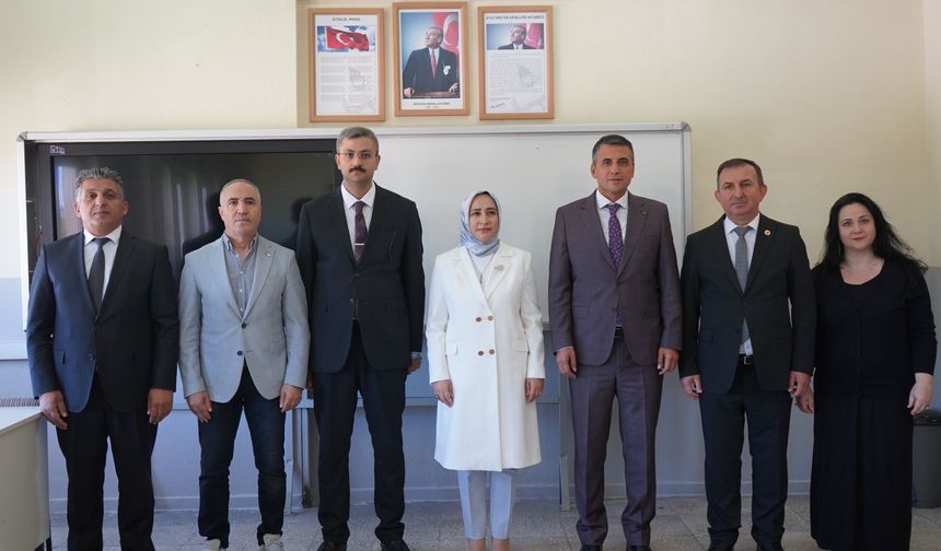 Niğde’de yükümlüler okullar için kolları sıvadı