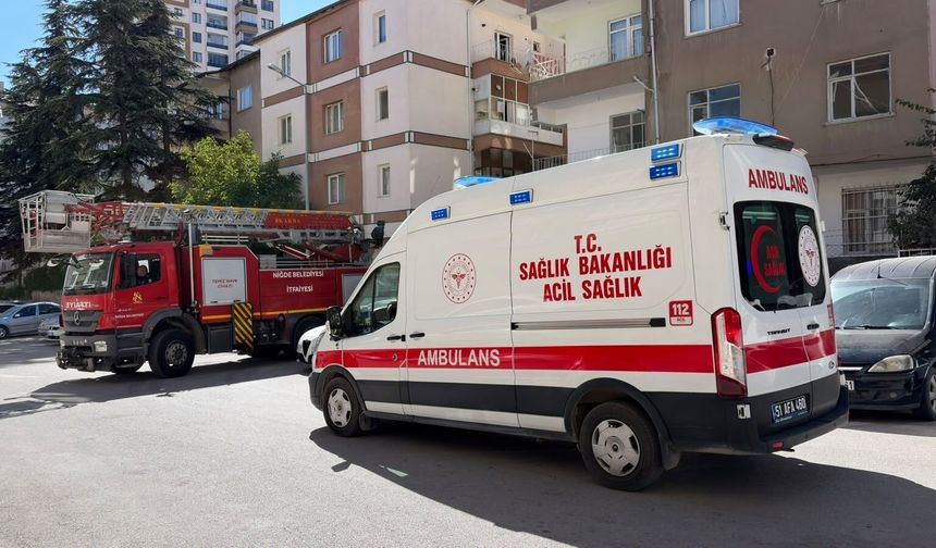 Niğde’de balkonda hareketsiz yatan kadın ekipleri harekete geçirdi!
