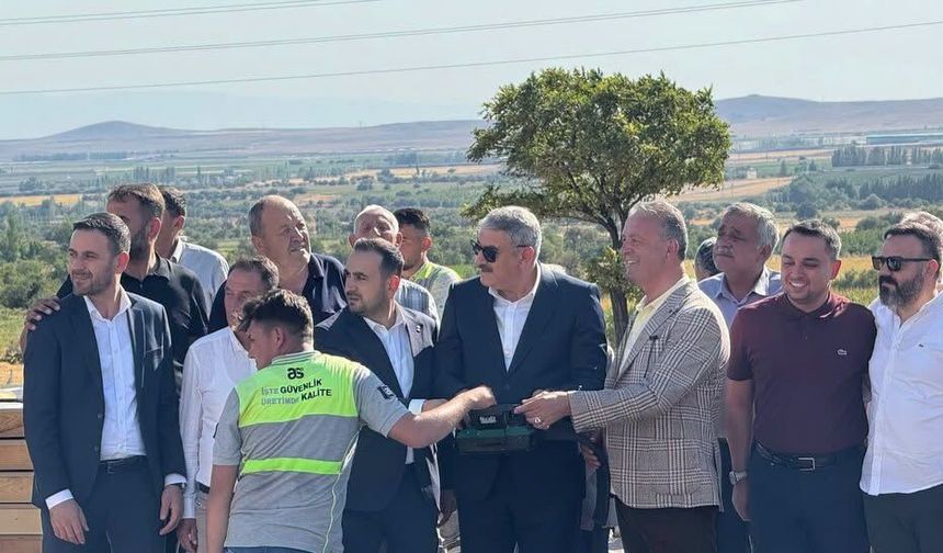 Altunhisar Sağlık Kompleksi'nin temeli atıldı