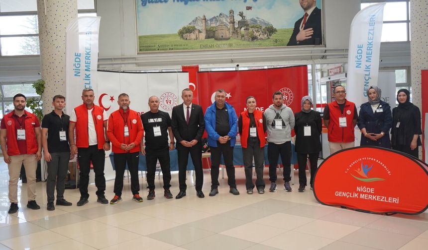 GSB, Niğde’ye gelen üniversitelileri terminalde karşıladı