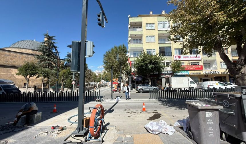 Dışarı Cami yaya geçidi kullanıma hazırlanıyor