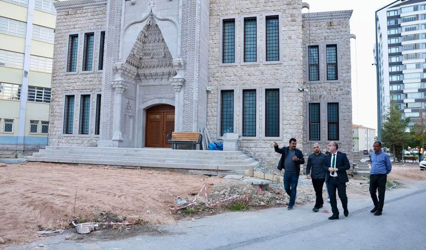 NÖHÜ Derbent Yerleşkesi’nde caminin iç mekanı tamamlandı