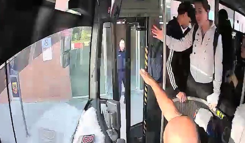 Niğde’de halk otobüsü şoförü rahatsızlanan öğrenciyi hastaneye yetiştirdi
