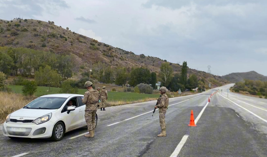 Aranan şahıslara yönelik uygulamada 912 kişi yakalandı