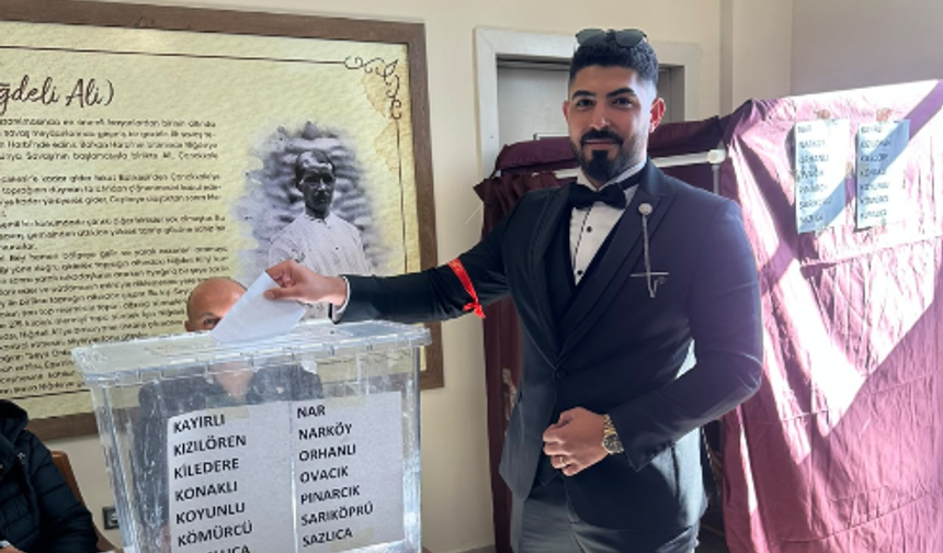 Düğün gününde sandık başına gitti