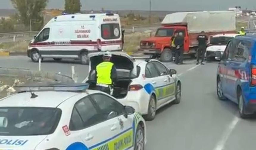Nigde-Kayseri yolunda kaza: 2 yaralı