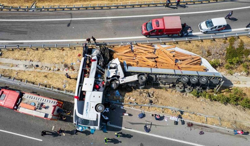 Otobüsteki son yolculuklarında eşini kaybetti