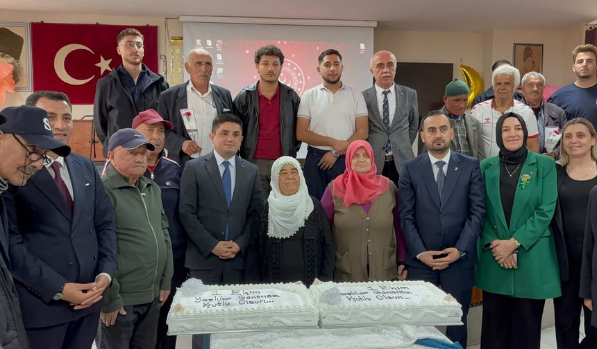 Niğde'de 1 Ekim Dünya Yaşlılar Günü programı düzenlendi