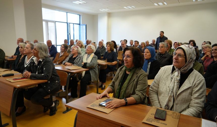 Niğde'de üniversite sıralarında yaş sınırı kalktı: 60 yaş üstü öğrenciler ilk derslerine başladı