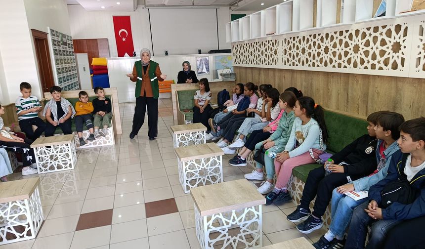 Melikşah Ortaokulu öğrencilerine bağımlılık farkındalığı