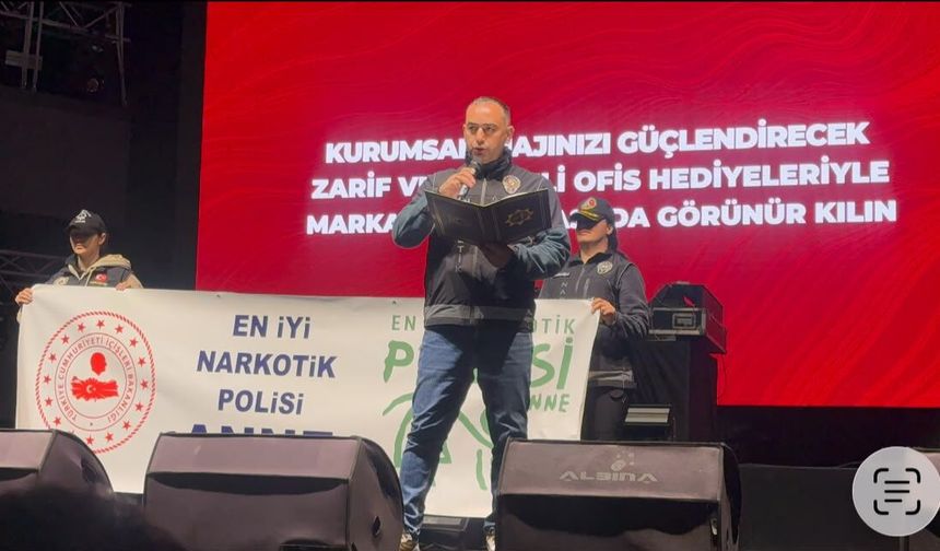 Niğde’de konser öncesi narkotik ekipleri vatandaşları bilgilendirdi