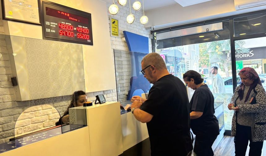 Dolar gücünü koruyor, euro geriliyor