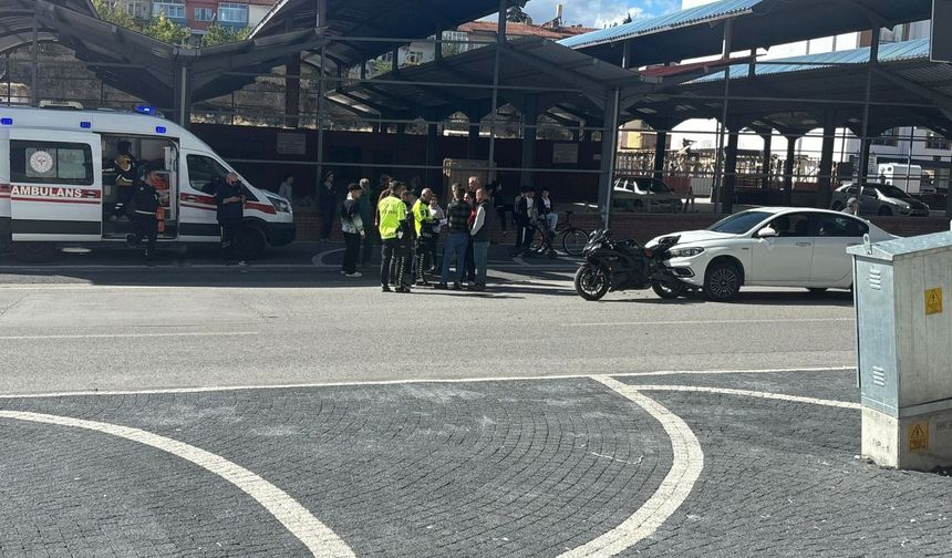 Niğde’de otomobil motosiklete çarptı: 1 yaralı