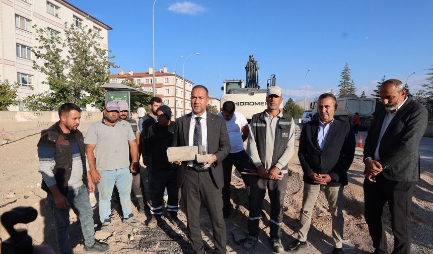 Başkan Özdemir, Özbelde’de altyapı çalışmalarını inceledi