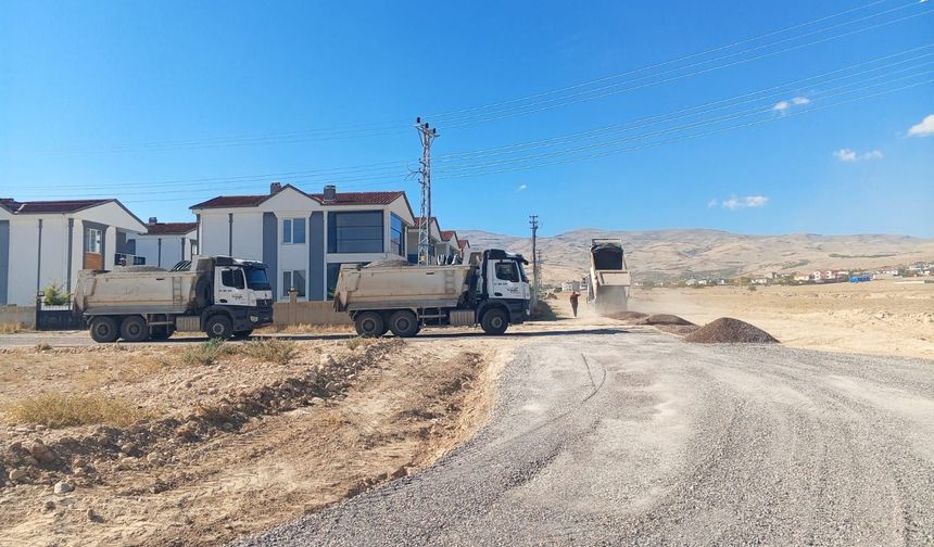 Yeşilburç’ta gündeme gelen yol sorunu için ekipler sahada