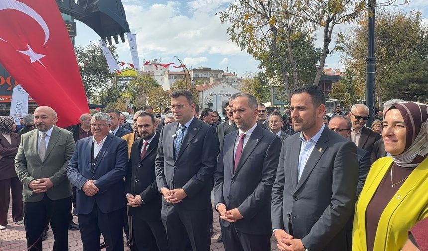Niğde Belediyesinin 20 yeni hizmet aracı törenle hizmete alındı