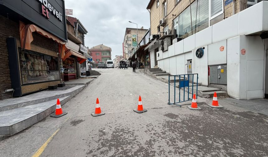 Niğde’de o sokak trafiğe kapatıldı