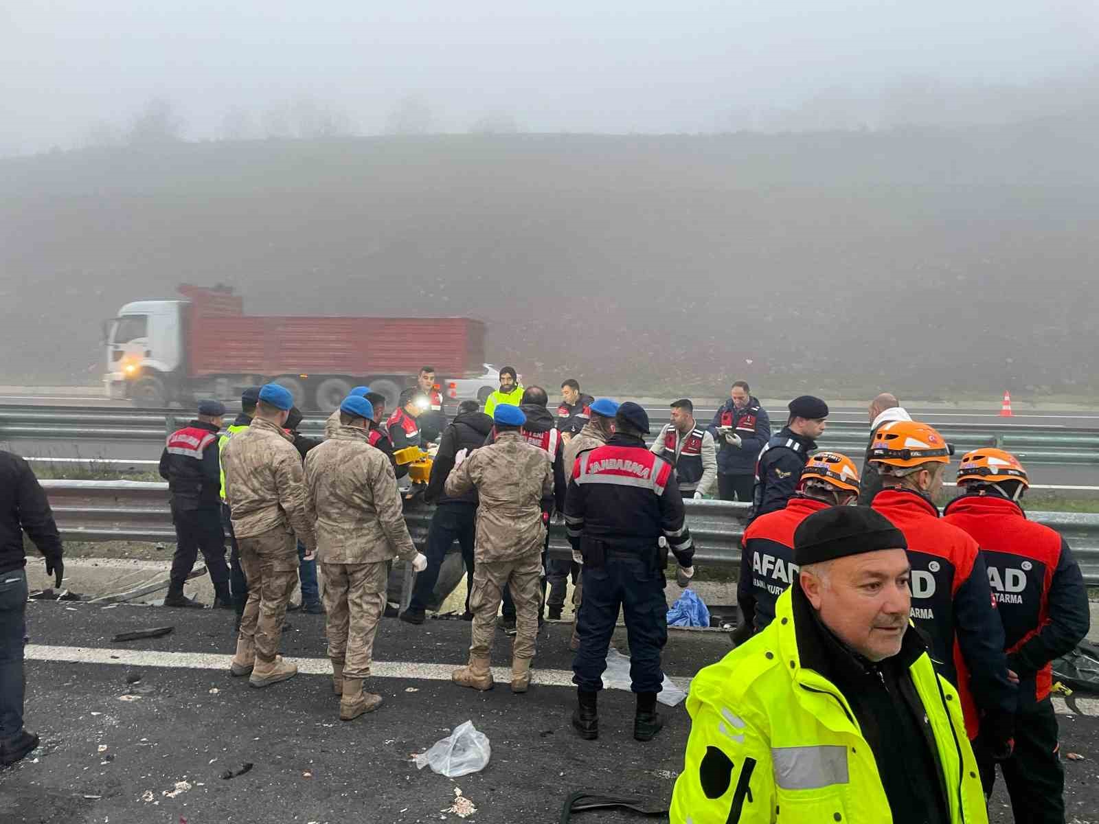 Kuzey Marmara Otoyolu'nda Feci Kaza! 3 Otobüs Birbirine Girdi, 11 ölü ...