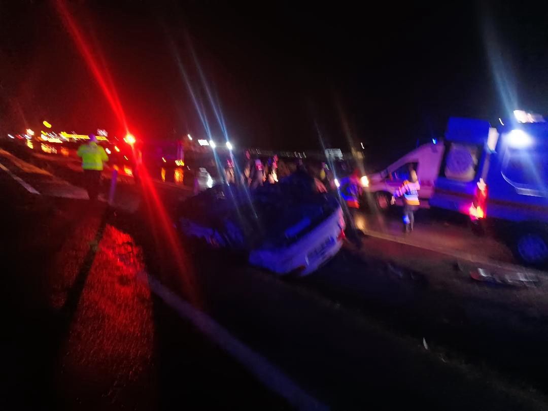 Niğde'de otomobil takla attı: 2 ölü, 1 yaralı - Niğde DMC Haber