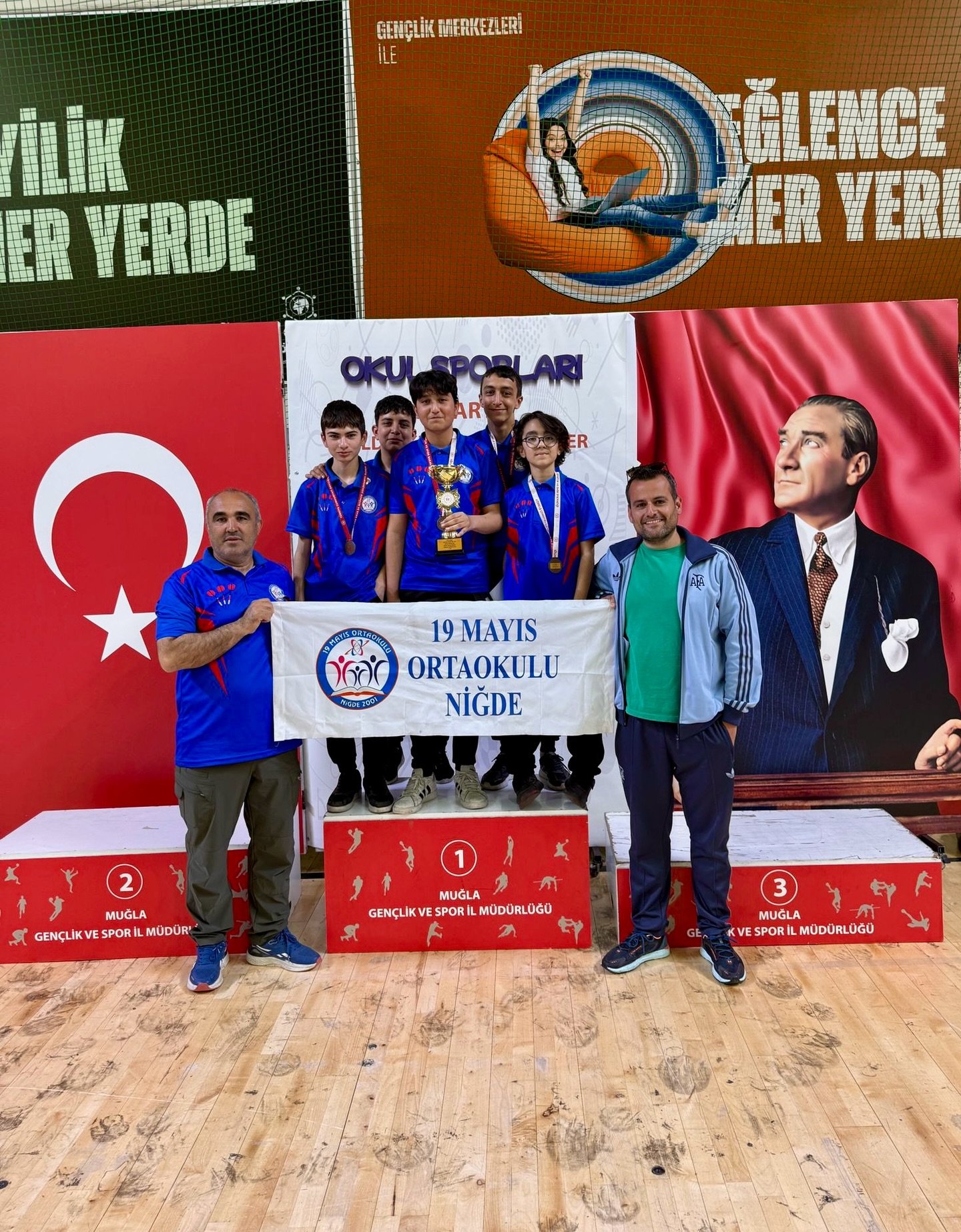 19 Mayıs Ortaokulu Dartta Türkiye üçüncüsü oldu