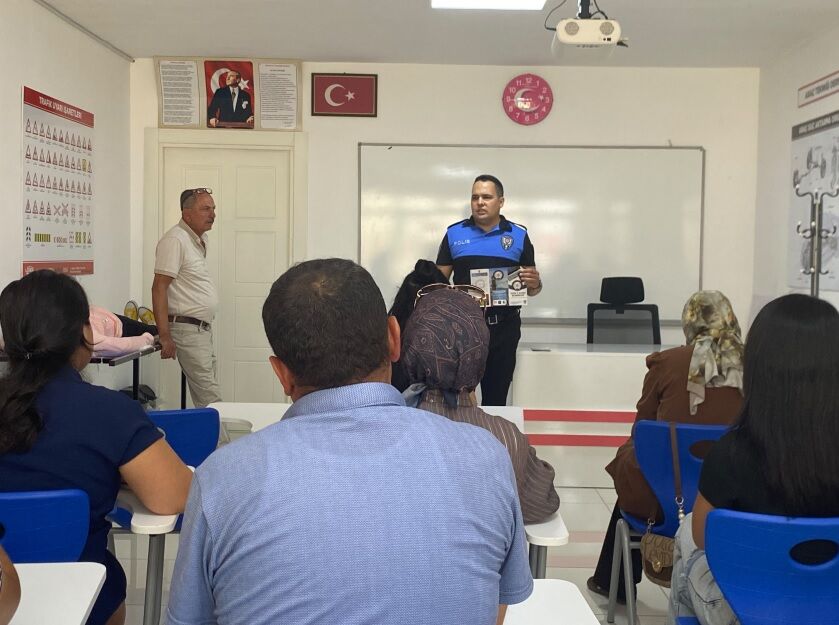 Niğde’de polis ekiplerinden dolandırıcılık uyarısı