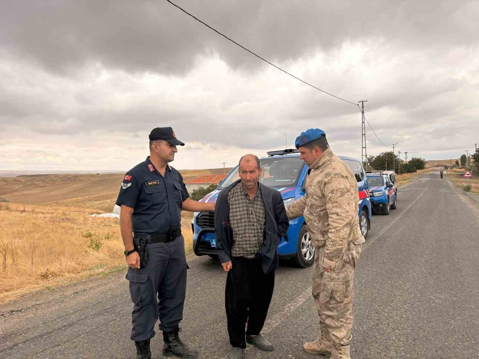 Kaybolan zihinsel engelli vatandaş dağlık arazide bulundu