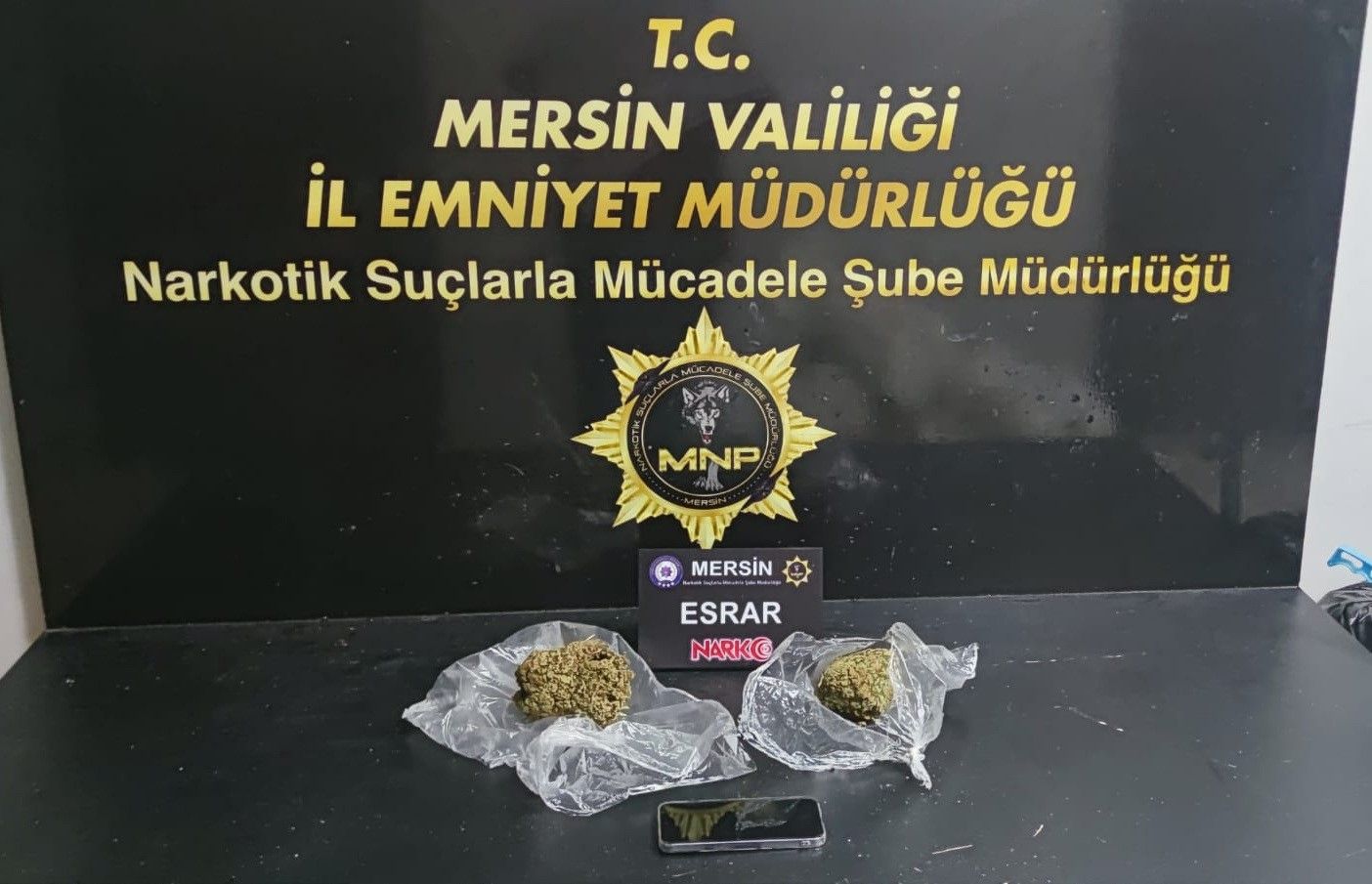 Uy*şturucu taciri 2 şüpheli yakalanıp tutuklandı